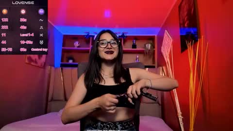 Snapshot of lucy_williiams chatting on November 2025 11:31:02 AM Lucy online show from November 2025 11:31:02 AM