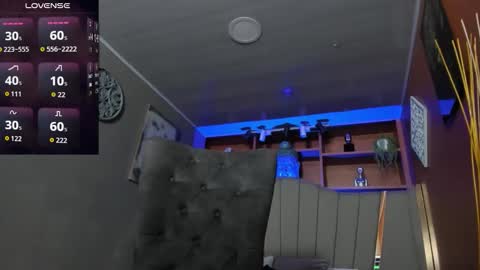 Snapshot of lucy_williiams chatting on December 2025 12:10:01 PM Lucy online show from December 2025 12:10:01 PM