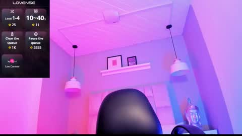 Snapshot of lucy_williiams chatting on January 2026 07:05:02 PM Lucy online show from January 2026 07:05:02 PM