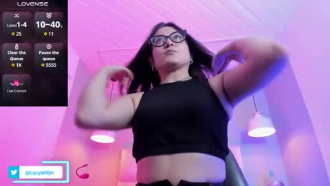 Snapshot of lucy_williiams chatting on January 2026 07:19:01 PM Lucy online show from January 2026 07:19:01 PM