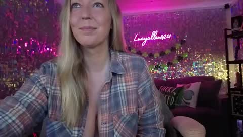 Snapshot of lucyallen4201 chatting on February 2026 11:40:01 AM lucyallen4201 online show from February 2026 11:40:01 AM