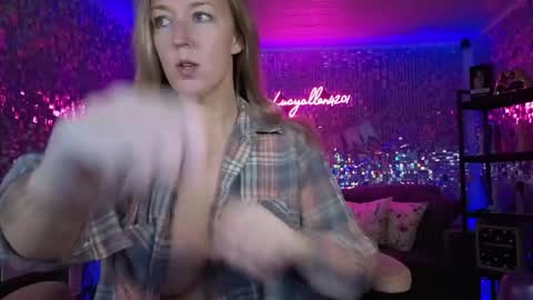 lucyallen4201 online show from May 2026 10:11:02 AM