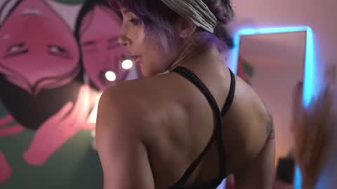 Snapshot of lucyallenx chatting on July 2026 10:17:02 PM Lucy Alien online show from July 2026 10:17:02 PM