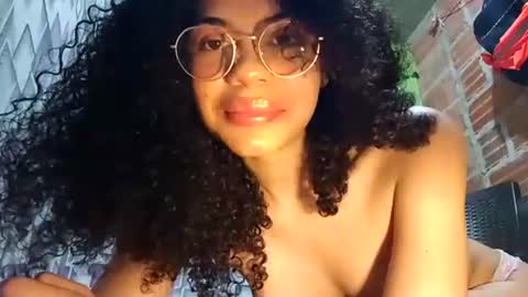 Snapshot of lucybellea chatting on November 2025 03:09:02 AM Lucia online show from November 2025 03:09:02 AM