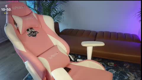 lucydelrey57 online show from March 2025 08:10:02 PM