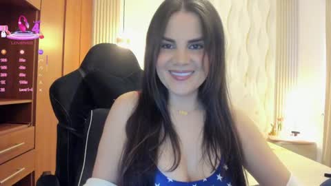 Luca Valentina online show from July 2026 09:32:02 PM