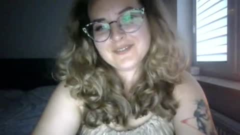 lucyflirt online show from July 2026 06:34:02 PM