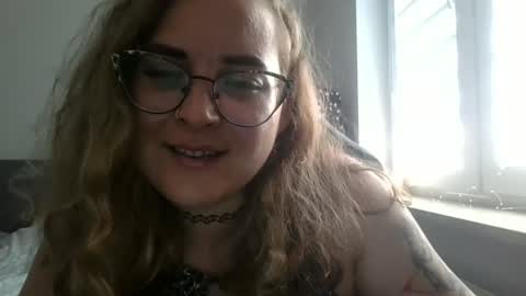 lucyflirt online show from July 2026 02:44:01 PM