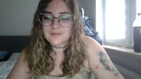 lucyflirt online show from July 2026 08:18:02 AM