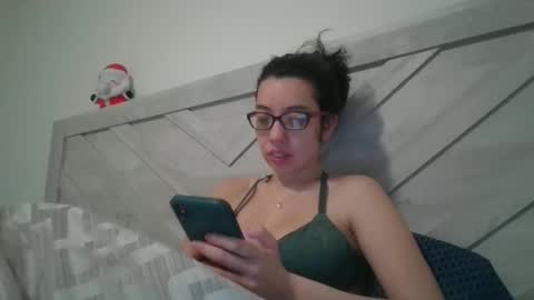 Snapshot of lucylitt25 chatting on February 2026 03:39:02 PM lucylitt25 online show from February 2026 03:39:02 PM