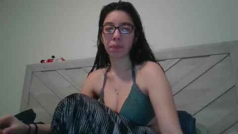 Snapshot of lucylitt25 chatting on February 2026 04:06:01 PM lucylitt25 online show from February 2026 04:06:01 PM