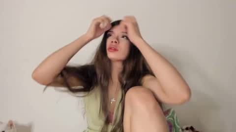 lucyportman online show from June 2026 06:19:02 AM