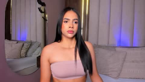 Snapshot of lucysalvatore chatting on October 2025 04:50:01 PM Lucy online show from October 2025 04:50:01 PM