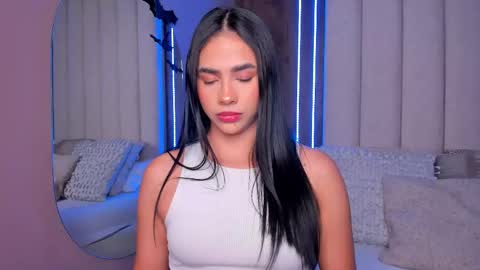 Snapshot of lucysalvatore chatting on October 2025 12:00:02 AM Lucy online show from October 2025 12:00:02 AM