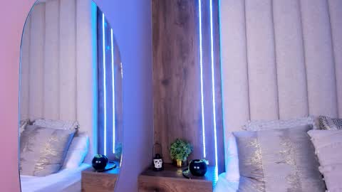 Snapshot of lucysalvatore chatting on November 2025 11:40:01 PM Lucy online show from November 2025 11:40:01 PM