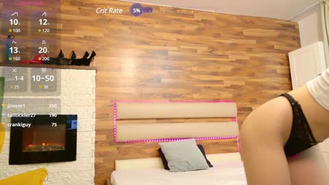 Snapshot of lucywilow chatting on December 2024 09:43:02 AM LucyWillow online show from December 2024 09:43:02 AM