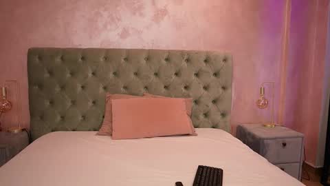 LucyWillow online show from January 2026 02:15:01 AM