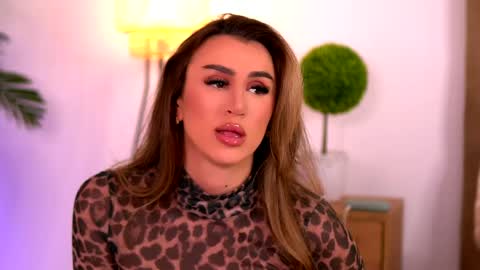 Lucy P online show from April 2026 08:46:01 PM