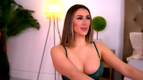 Lucy P online show from April 2026 09:12:01 PM