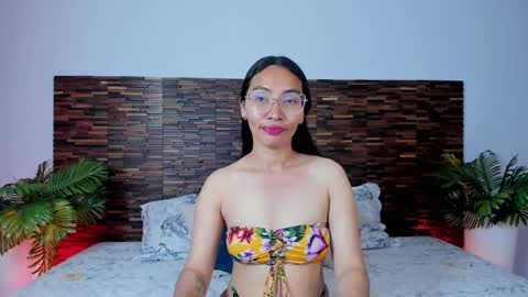 Lucy Liiu online show from April 2026 08:22:02 PM