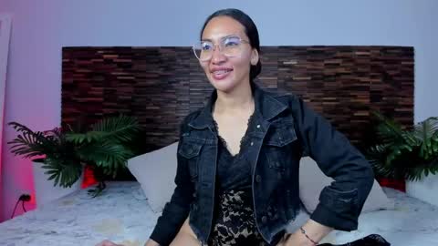 Lucy Liiu online show from April 2026 08:47:01 PM
