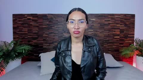 Lucy Liiu online show from May 2026 08:03:02 PM