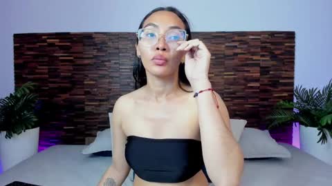 Lucy Liiu online show from May 2026 11:21:01 PM