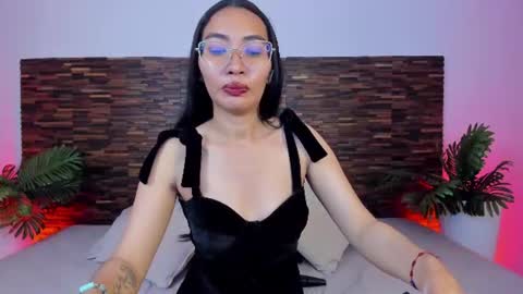 Lucy Liiu online show from June 2026 08:24:01 PM