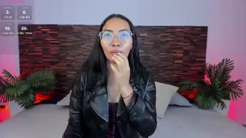 Lucy Liiu online show from June 2026 02:06:01 PM