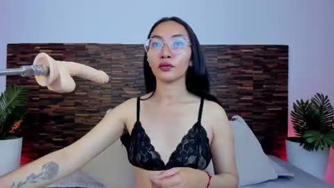 Lucy Liiu online show from July 2026 08:33:01 PM