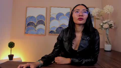 Lucy Liiu online show from July 2026 08:01:01 PM