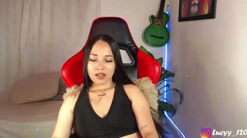 Snapshot of lucyy_rose chatting on January 2025 05:33:02 PM o online show from January 2025 05:33:02 PM