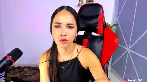 Snapshot of lucyy_rose chatting on October 2025 12:30:02 AM o online show from October 2025 12:30:02 AM