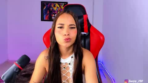 Snapshot of lucyy_rose chatting on February 2026 11:55:02 PM o online show from February 2026 11:55:02 PM