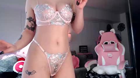 Lucy online show from February 2025 11:09:02 PM