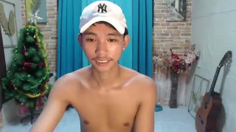 Snapshot of lui_the_fucker chatting on January 2025 06:16:01 AM lui_the_fucker online show from January 2025 06:16:01 AM