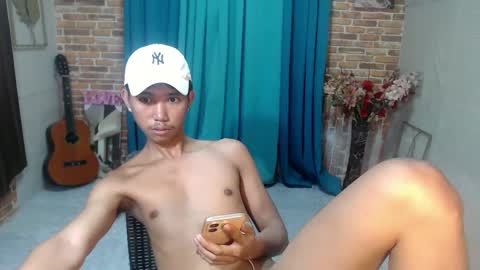 Snapshot of lui_the_fucker chatting on January 2025 07:37:02 AM lui_the_fucker online show from January 2025 07:37:02 AM