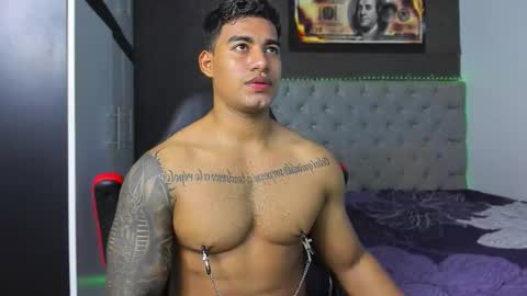 Luigi Independent model online show from November 2025 02:44:01 AM