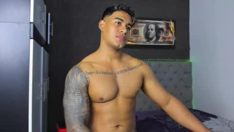 Luigi Independent model online show from November 2025 07:16:01 AM