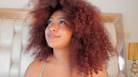 Snapshot of luisa_cameron chatting on January 2025 05:56:01 PM online show from January 2025 05:56:01 PM