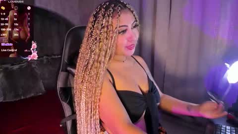 Snapshot of luisa_cameron chatting on March 2026 11:22:02 PM online show from March 2026 11:22:02 PM