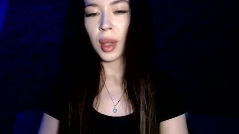 luisa lovedom online show from June 2026 07:57:01 PM