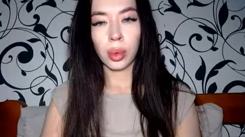 luisa lovedom online show from July 2026 07:00:01 AM