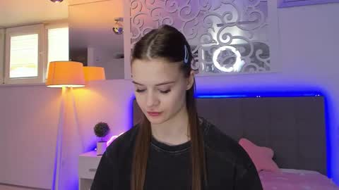 LuisaClover online show from March 2026 01:15:01 PM