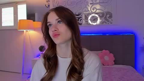 LuisaClover online show from May 2026 12:24:02 PM