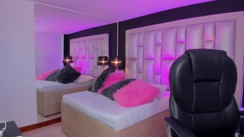 Snapshot of luisajonnes_ chatting on December 2025 09:36:02 AM Luisa online show from December 2025 09:36:02 AM