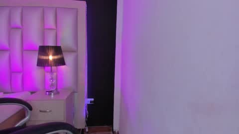 Snapshot of luisajonnes_ chatting on January 2026 01:51:01 AM Luisa online show from January 2026 01:51:01 AM