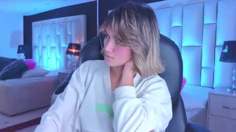 Luisa  online show from July 2026 02:13:01 PM