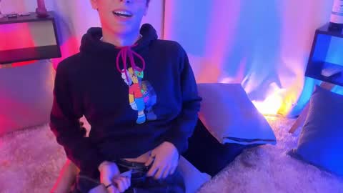 luixdust1 online show from September 2025 05:21:01 AM