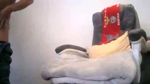 luizs23 online show from April 2026 05:48:01 PM